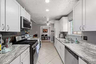 11763 Cliveden Dr, Houston, TX 77066 - Photo 10