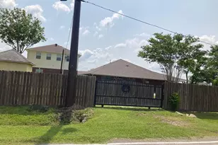 3115 County Rd 58, Manvel, TX 77578 - Photo 2