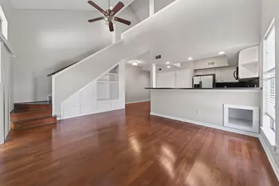 132 April Point Drive S, Conroe, TX 77356 - Photo 6