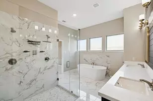 11903 Oakwood Dr, Mont Belvieu, TX 77535 - Photo 14