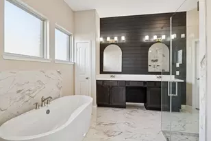 11903 Oakwood Dr, Mont Belvieu, TX 77535 - Photo 10