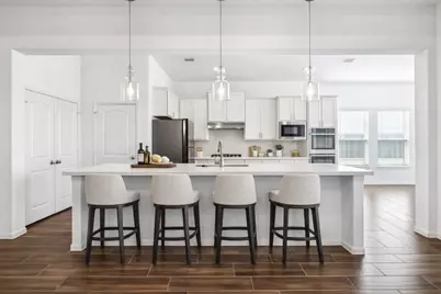 11903 Oakwood Drive, Mont Belvieu, TX 77535 - Photo 4