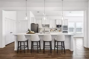 11903 Oakwood Dr, Mont Belvieu, TX 77535 - Photo 4