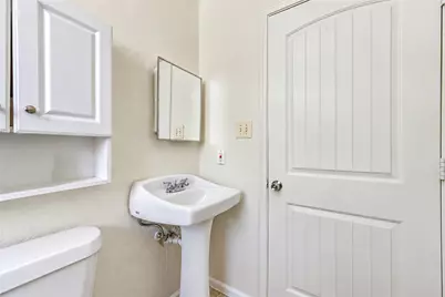 225 Palmyra St Street, Houston, TX 77022 - Photo 14