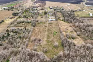 19645 Nordt Rd, Damon, TX 77430 - Photo 4