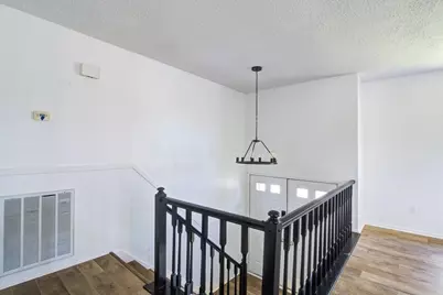 402 Tresvant Drive, Webster, TX 77598 - Photo 6