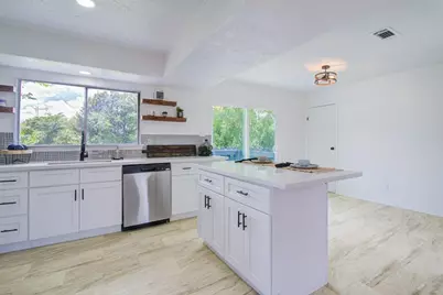 402 Tresvant Drive, Webster, TX 77598 - Photo 26