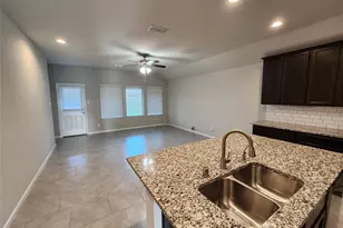 1310 Central Heights Dr, Missouri City, TX 77459 - Photo 8
