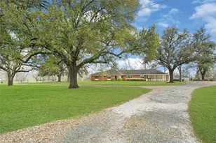 1111 Edgewood Dr, Richmond, TX 77406 - Photo 1