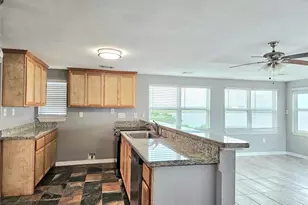 4606 Warren Way, Hitchcock, TX 77563 - Photo 10