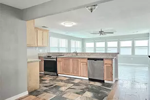 4606 Warren Way, Hitchcock, TX 77563 - Photo 8