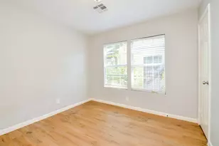 5405 Southlea St, Houston, TX 77033 - Photo 28