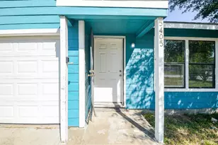 5405 Southlea St, Houston, TX 77033 - Photo 8