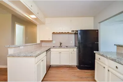 5405 Southlea Street, Houston, TX 77033 - Photo 20