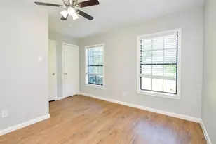 5405 Southlea St, Houston, TX 77033 - Photo 26
