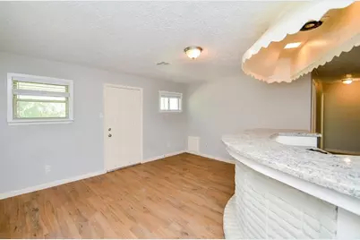 5405 Southlea Street, Houston, TX 77033 - Photo 22