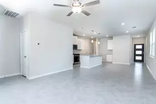 18565 Meadow Point Ln, Conroe, TX 77316 - Photo 8