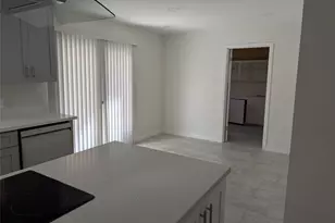 1311 21st St, Huntsville, TX 77340 - Photo 4