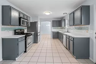 1245 Hunter Wood Dr, League City, TX 77573 - Photo 8