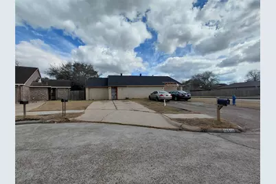 16511 Parkridge Court, Houston, TX 77053 - Photo 2