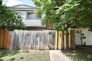 8314 La Roche Ln, Houston, TX 77036 - Photo 2