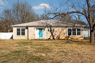 506 S 5th St, Crockett, TX 75835 - Photo 1