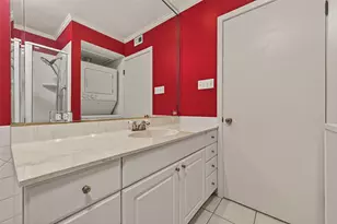 8211 Katy Fwy, Houston, TX 77024 - Photo 24