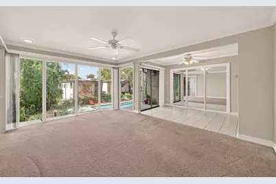 8211 Katy Freeway #19, Houston, TX 77024 - Photo 6