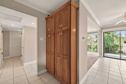 8211 Katy Freeway #19, Houston, TX 77024 - Photo 16