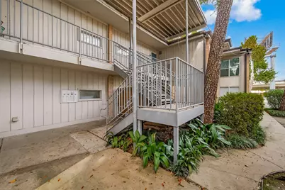 8211 Katy Freeway #19, Houston, TX 77024 - Photo 2
