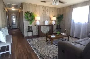 108 S 2nd 1/2 St, Nederland, TX 77627 - Photo 2