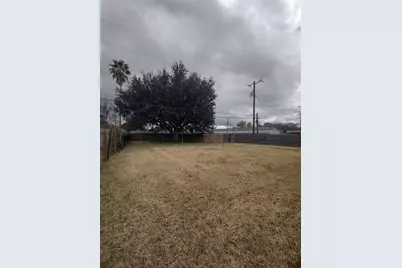 108 S 2nd 1/2 Street, Nederland, TX 77627 - Photo 14