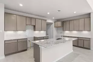 2024 Sugarberry Gully Ln, Conroe, TX 77301 - Photo 4