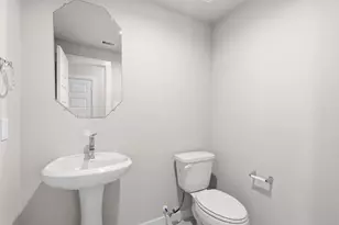 2024 Sugarberry Gully Ln, Conroe, TX 77301 - Photo 10