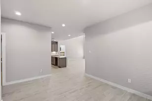 2024 Sugarberry Gully Ln, Conroe, TX 77301 - Photo 6