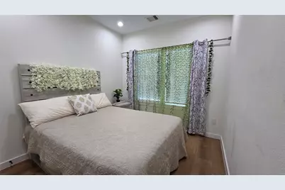 8113 Miley Street #B, Houston, TX 77028 - Photo 16