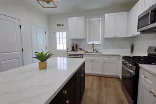 8113 Miley St, Houston, TX 77028 - Photo 10