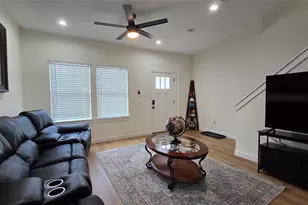8113 Miley St, Houston, TX 77028 - Photo 4