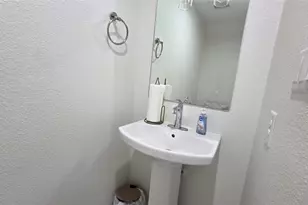 8113 Miley St, Houston, TX 77028 - Photo 8