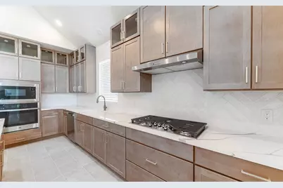 8915 Rose Jade Drive, Iowa Colony, TX 77583 - Photo 8