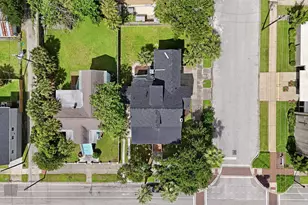 1803 27th St, Galveston, TX 77550 - Photo 36