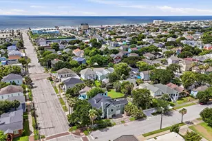 1803 27th St, Galveston, TX 77550 - Photo 42
