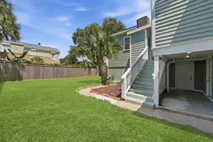 1803 27th St, Galveston, TX 77550 - Photo 38
