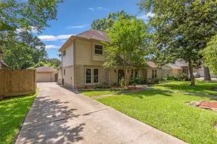 19611 Suncove Ln, Houston, TX 77346 - Photo 2
