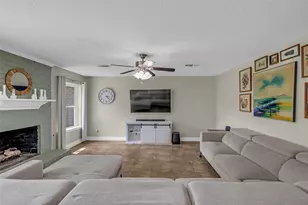 19611 Suncove Ln, Houston, TX 77346 - Photo 10