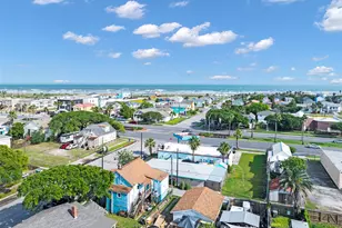 916 Sealy St, Galveston, TX 77550 - Photo 8