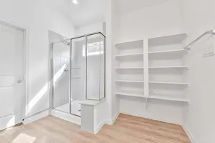 3010 King Oaks St, Baytown, TX 77251 - Photo 16