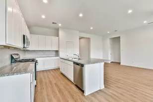 3010 King Oaks St, Baytown, TX 77251 - Photo 6