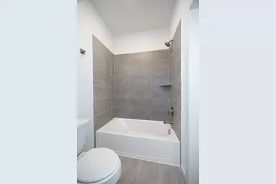 1989 Longmire Villas Court, Conroe, TX 77304 - Photo 26