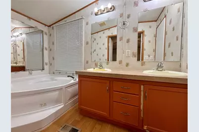 13295 Pecan Tree Drive, Willis, TX 77318 - Photo 12